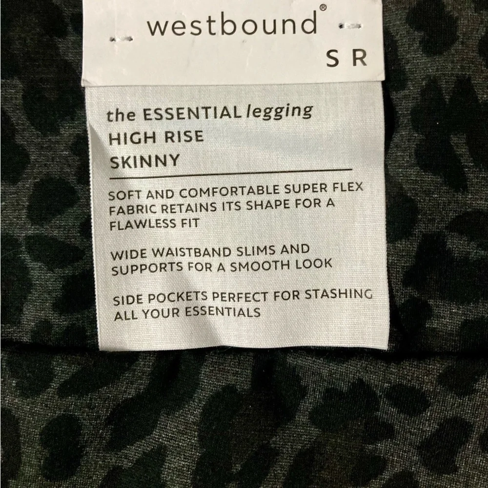 NWT Westbound Women’s‎ Size SR Gray Leopard Essential High Rise Skinny Leggings